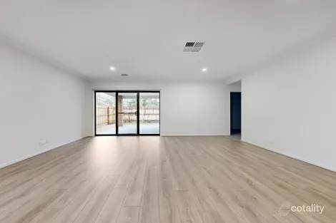 Property photo of 15 Dalmatian Street Cranbourne East VIC 3977