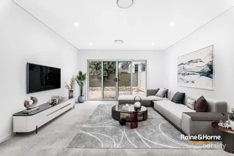 12 John St, Tempe, NSW 2044