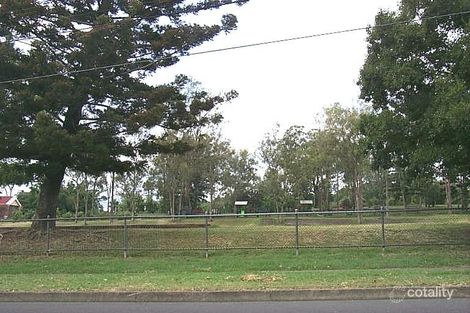 2b Griffith Rd, Ipswich, QLD 4305