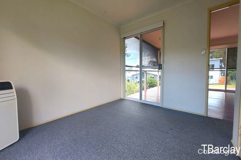 Property photo of 23 Blue Waters Crescent Macleay Island QLD 4184