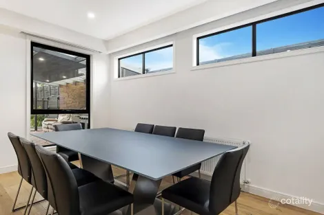 Property photo of 8A Biscop Road Moorabbin VIC 3189