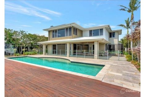 Property photo of 3024 The Boulevarde Benowa QLD 4217