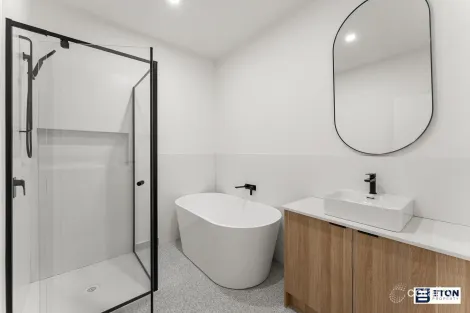 Property photo of 5 Beadnell Place Strathtulloh VIC 3338