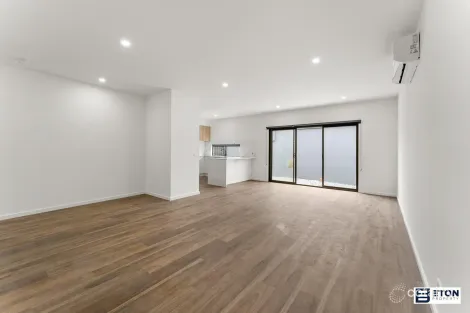 Property photo of 5 Beadnell Place Strathtulloh VIC 3338