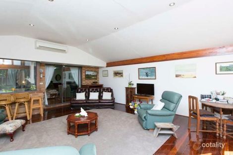 Property photo of 31 Dandaloo Crescent Wanneroo WA 6065