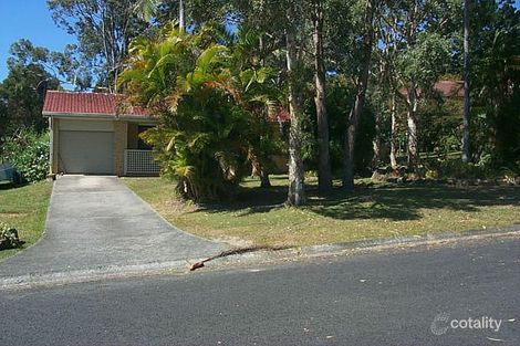 Property photo of 18 Bulgoon Crescent Ocean Shores NSW 2483