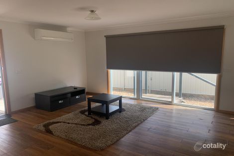 Property photo of 2/16 Warren Street Kyneton VIC 3444