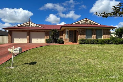 9 Carrington Park Dr, Nowra, NSW 2541