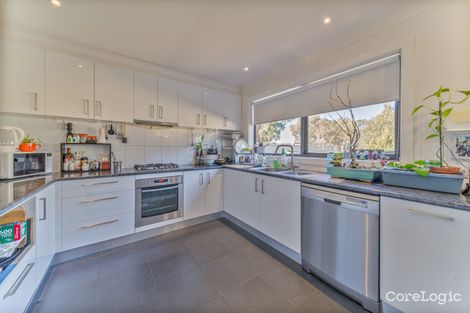 Property photo of 8 Ambrosia Rise Epsom VIC 3551