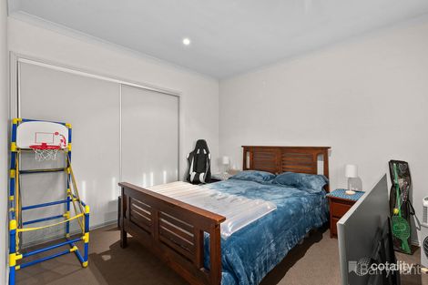Property photo of 3 Manorwood Way Berwick VIC 3806