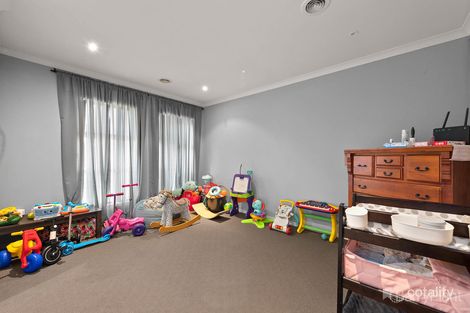 Property photo of 3 Manorwood Way Berwick VIC 3806