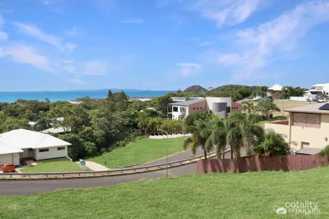 Property photo of 35 Bayview Drive Lammermoor QLD 4703