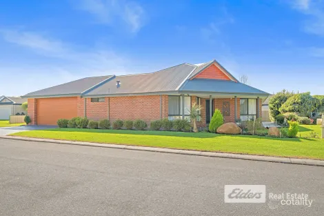 Property photo of 40 Lakeside Drive McKail WA 6330