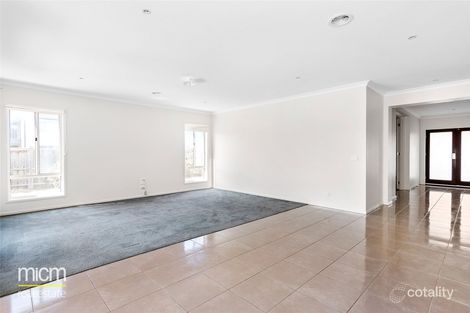 Property photo of 28 Grassland Drive Point Cook VIC 3030