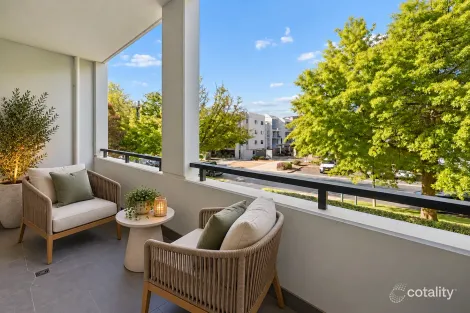 Property photo of 2/109 Canberra Avenue Griffith ACT 2603