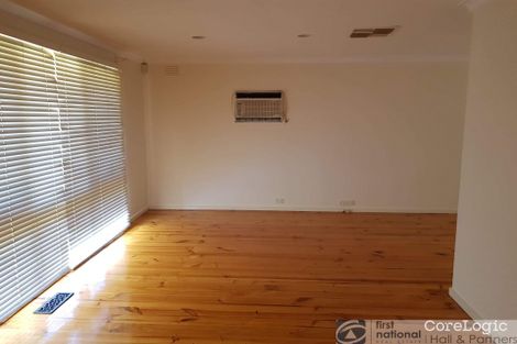 Property photo of 29 Oxley Way Endeavour Hills VIC 3802