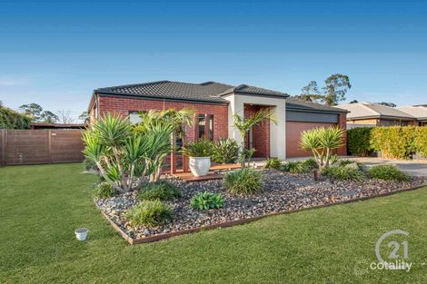 Property photo of 28 Cassowary Avenue Pakenham VIC 3810