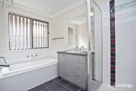 Property photo of 11 Ashgrove Drive Deer Park VIC 3023