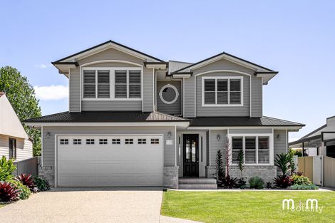 54 Lake Pde, East Corrimal, NSW 2518