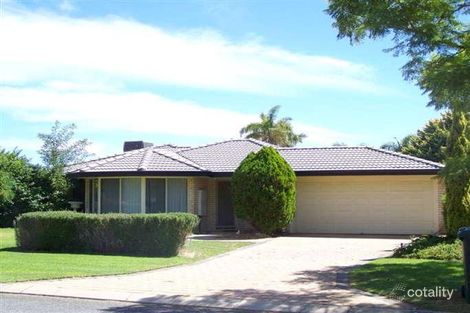 30 Oakmont Ave, Meadow Springs, WA 6210