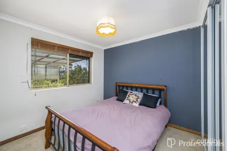 Property photo of 11 Harrison Road Mount Richon WA 6112