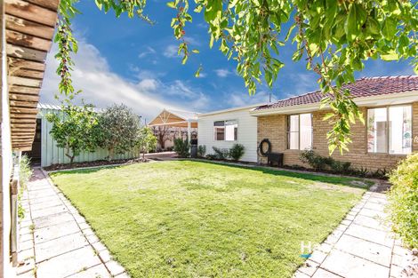 Property photo of 52 Elliot Road Hocking WA 6065