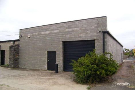 Property photo of 2 Villamanta Place Geelong West VIC 3218