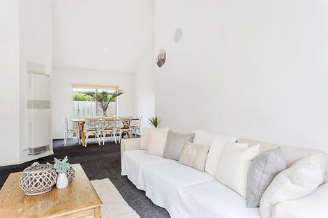 Property photo of 7 Cygnet Court Queenscliff VIC 3225
