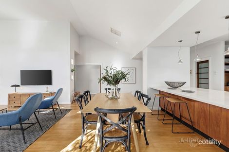 Property photo of 17 Latrobe Street Box Hill South VIC 3128