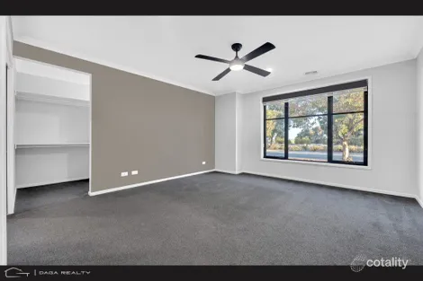Property photo of 31 Peter Thomson Circuit Yarrawonga VIC 3730