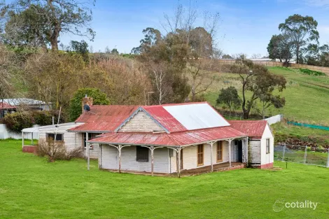 Property photo of 11 Chaplain Street Daylesford VIC 3460
