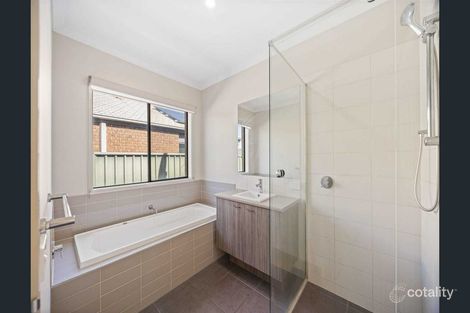 Property photo of 126 Eureka Drive Manor Lakes VIC 3024