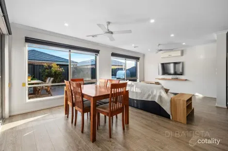Property photo of 12 Ashnova Street Kalkallo VIC 3064
