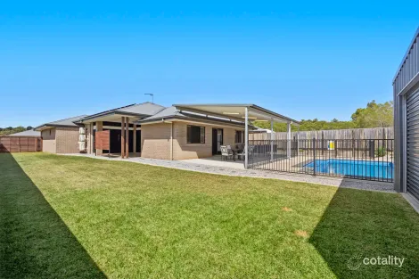 17 Lenthall St, Boyne Island, QLD 4680