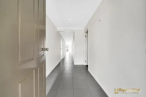 Property photo of 40 Stonecrop Way Wyndham Vale VIC 3024