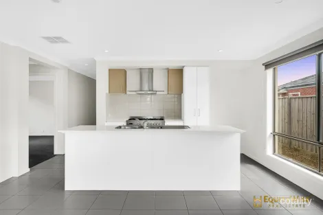 Property photo of 40 Stonecrop Way Wyndham Vale VIC 3024