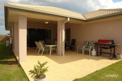 Property photo of 19 Kanangra Crescent Pacific Pines QLD 4211