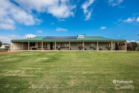 751 Company Rd, Greenough, WA 6532