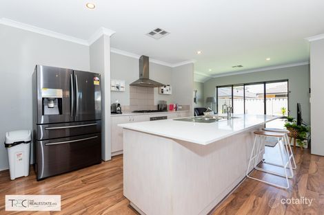 Property photo of 17 Windcrest Way Meadow Springs WA 6210