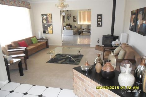 Property photo of 152 Regal Way Valentine NSW 2280