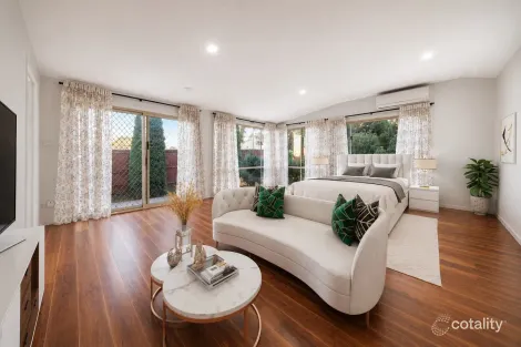 Property photo of 7 Redleaf Close Hampton Park VIC 3976