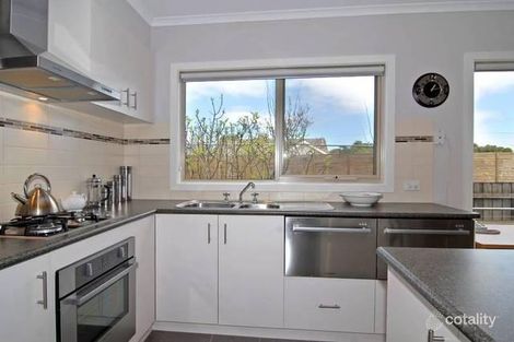 Property photo of 2/4 Beachwood Drive Point Lonsdale VIC 3225