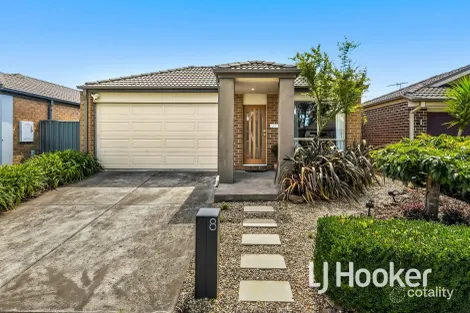 8 Seville St, Pakenham, VIC 3810