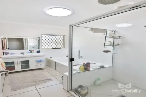 Property photo of 25 Seabreeze Crescent Bowen QLD 4805