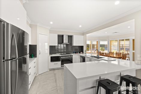 Property photo of 16 Agincourt Crescent Valentine NSW 2280