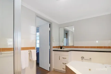 Property photo of 14 O'Mara Terrace Stanthorpe QLD 4380