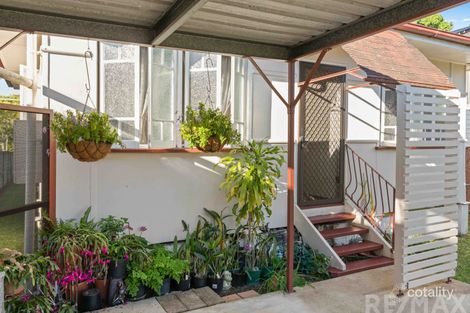 Property photo of 11 Landsdowne Street Coorparoo QLD 4151