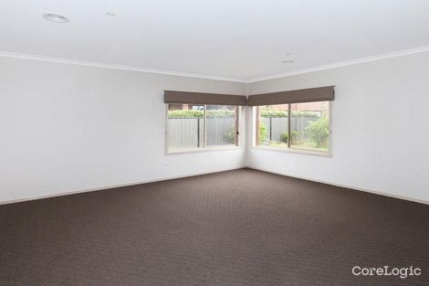 Property photo of 4 Rosleigh Drive Craigieburn VIC 3064