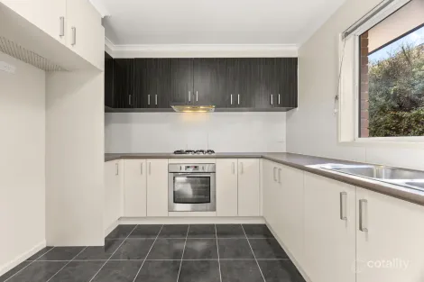 Property photo of 33 Ruth Bedford Street Franklin ACT 2913