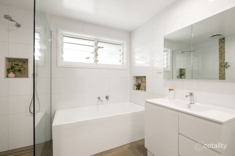 Property photo of 75 Alameda Way Warriewood NSW 2102